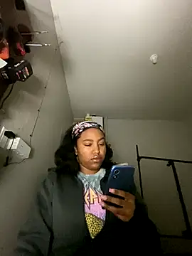 Snapshot of princesslivv chatting on October 2025 03:32:02 AM princesslivv online show from October 2025 03:32:02 AM