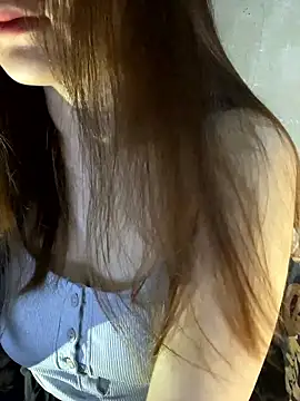 Hinne07 online show from January 2026 12:14:02 AM