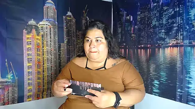 curvy diva  online show from May 2026 09:46:01 AM
