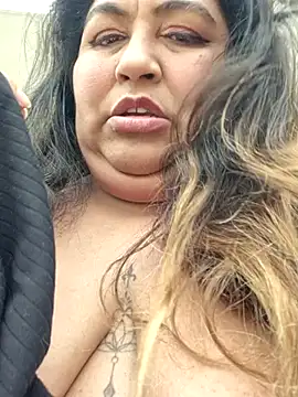 curvy diva  online show from May 2026 02:01:02 PM