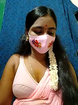 Snapshot of mini-queen chatting on September 2025 02:27:01 PM mini-queen online show from September 2025 02:27:01 PM