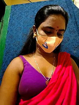 Snapshot of mini-queen chatting on September 2025 03:46:02 PM mini-queen online show from September 2025 03:46:02 PM