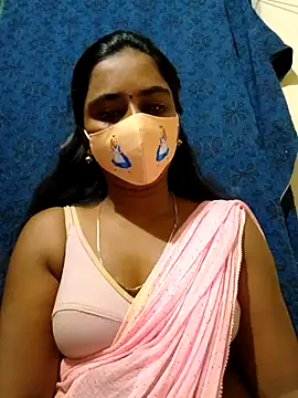 Snapshot of mini-queen chatting on September 2025 06:32:02 PM mini-queen online show from September 2025 06:32:02 PM