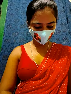 Snapshot of mini-queen chatting on September 2025 09:44:01 AM mini-queen online show from September 2025 09:44:01 AM