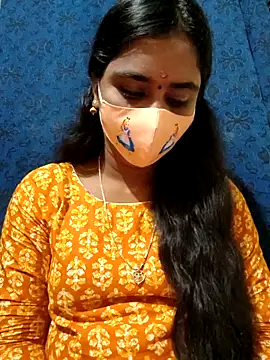 Snapshot of mini-queen chatting on September 2025 10:42:01 AM mini-queen online show from September 2025 10:42:01 AM