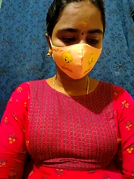 Snapshot of mini-queen chatting on October 2025 07:28:01 AM mini-queen online show from October 2025 07:28:01 AM