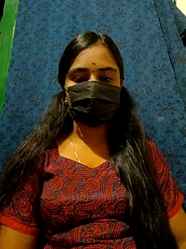 Snapshot of mini-queen chatting on October 2025 05:44:02 PM mini-queen online show from October 2025 05:44:02 PM