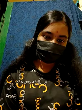 Snapshot of mini-queen chatting on October 2025 05:26:02 PM mini-queen online show from October 2025 05:26:02 PM