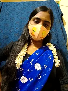 Snapshot of mini-queen chatting on November 2025 08:26:02 AM mini-queen online show from November 2025 08:26:02 AM