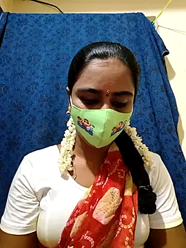 Snapshot of mini-queen chatting on November 2025 08:24:01 AM mini-queen online show from November 2025 08:24:01 AM