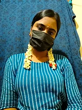 Snapshot of mini-queen chatting on November 2025 04:13:02 PM mini-queen online show from November 2025 04:13:02 PM