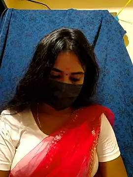 Snapshot of mini-queen chatting on November 2025 08:47:01 AM mini-queen online show from November 2025 08:47:01 AM