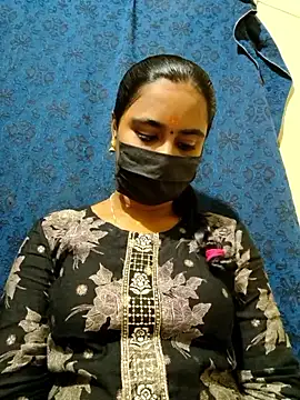 Snapshot of mini-queen chatting on December 2025 11:27:02 AM mini-queen online show from December 2025 11:27:02 AM