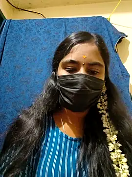 Snapshot of mini-queen chatting on December 2025 07:36:02 AM mini-queen online show from December 2025 07:36:02 AM