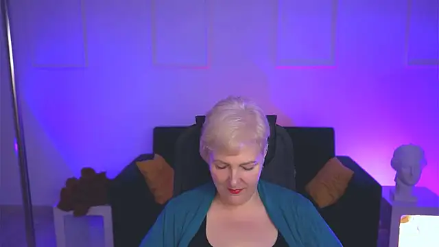 MaryMogan online show from September 2025 06:13:02 AM