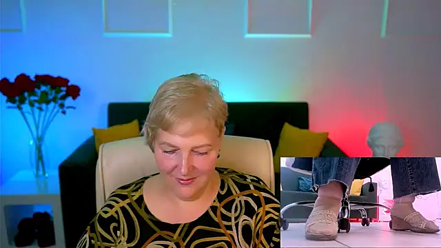 MaryMogan online show from October 2025 12:23:02 PM