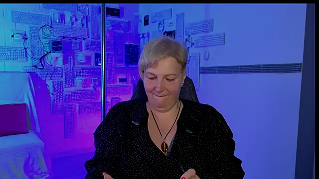 MaryMogan online show from October 2025 08:55:02 AM