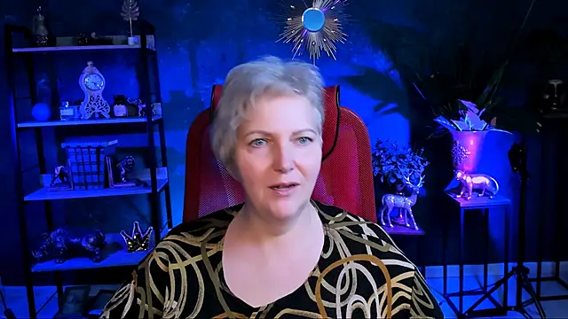 MaryMogan online show from October 2025 12:38:02 PM