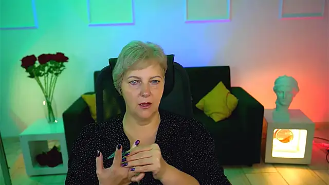 MaryMogan online show from October 2025 04:56:02 AM