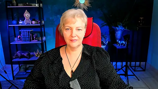 MaryMogan online show from October 2025 05:00:02 AM