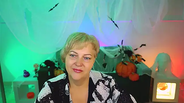 MaryMogan online show from October 2025 04:14:01 AM