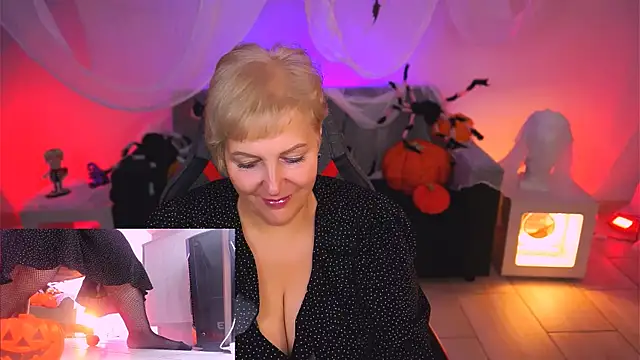 MaryMogan online show from October 2025 04:02:02 AM