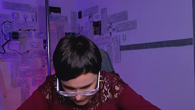 Snapshot of LauraDavidsons chatting on September 2025 08:14:02 AM LauraDavidsons online show from September 2025 08:14:02 AM