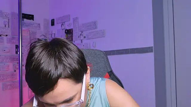 Snapshot of LauraDavidsons chatting on September 2025 09:53:02 AM LauraDavidsons online show from September 2025 09:53:02 AM