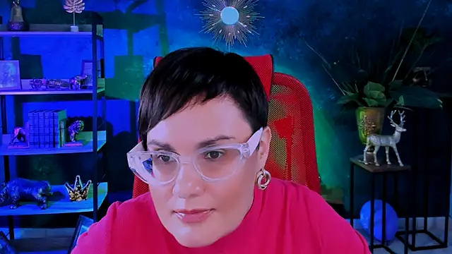 Snapshot of LauraDavidsons chatting on November 2025 12:28:02 PM LauraDavidsons online show from November 2025 12:28:02 PM