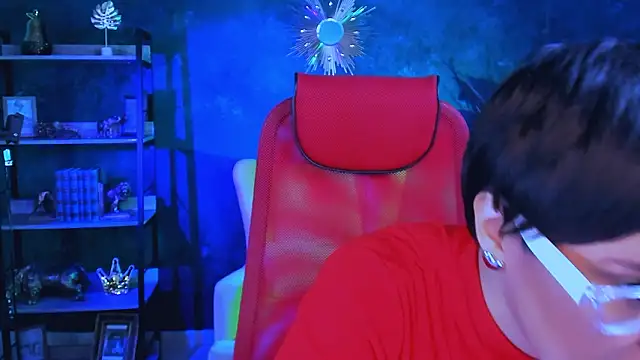 Snapshot of LauraDavidsons chatting on February 2026 04:47:02 PM LauraDavidsons online show from February 2026 04:47:02 PM