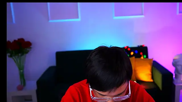 Snapshot of LauraDavidsons chatting on February 2026 05:14:01 PM LauraDavidsons online show from February 2026 05:14:01 PM