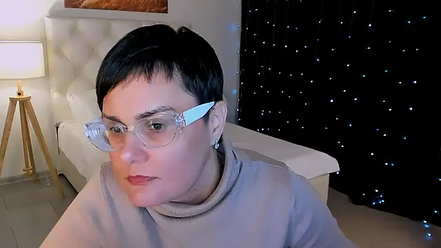 Snapshot of LauraDavidsons chatting on February 2026 06:50:02 PM LauraDavidsons online show from February 2026 06:50:02 PM