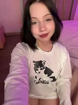 YourLittleDevil online show from April 2026 08:28:02 AM