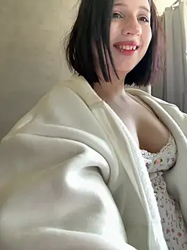 YourLittleDevil online show from May 2026 06:42:01 AM