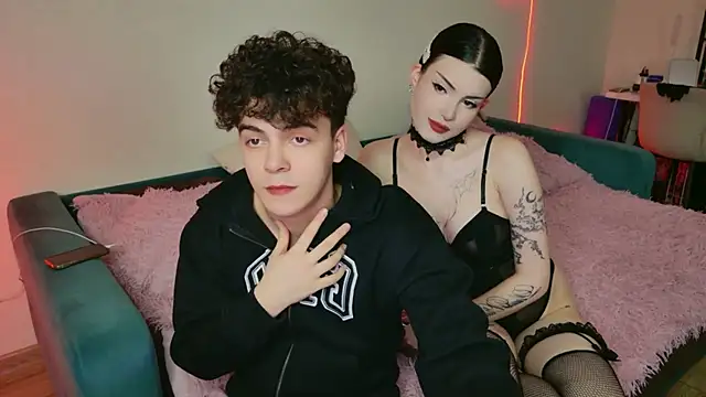 Snapshot of Alice18James chatting on November 2025 04:49:01 PM Alice18James online show from November 2025 04:49:01 PM