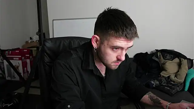 Snapshot of Mike_Platano chatting on December 2025 08:25:01 PM Mike Platano online show from December 2025 08:25:01 PM