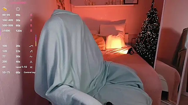 Snapshot of Kitty_Rest_ chatting on December 2025 02:11:01 PM Kitty Rest online show from December 2025 02:11:01 PM