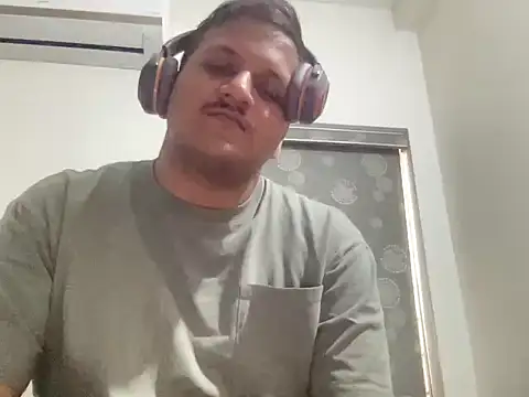 Snapshot of chiikuloveu chatting on February 2026 05:14:01 AM chiikuloveu online show from February 2026 05:14:01 AM