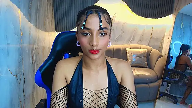 Snapshot of katty_berry_r chatting on September 2025 08:03:01 PM katty berry r online show from September 2025 08:03:01 PM