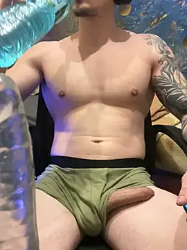 Snapshot of fronkie9384 chatting on February 2026 08:50:01 PM fronkie9384 online show from February 2026 08:50:01 PM