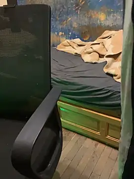 Snapshot of fronkie9384 chatting on March 2026 04:20:01 PM fronkie9384 online show from March 2026 04:20:01 PM