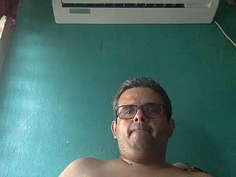 Snapshot of Katracho6969 chatting on October 2025 09:22:01 PM Katracho6969 online show from October 2025 09:22:01 PM