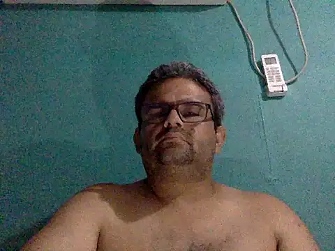 Snapshot of Katracho6969 chatting on October 2025 02:43:02 AM Katracho6969 online show from October 2025 02:43:02 AM