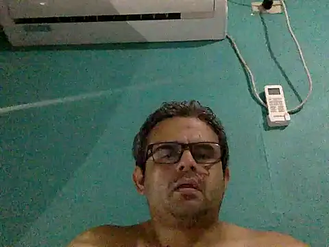 Snapshot of Katracho6969 chatting on October 2025 03:45:02 AM Katracho6969 online show from October 2025 03:45:02 AM