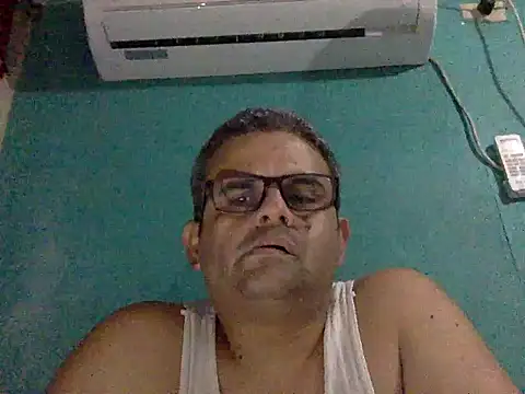 Snapshot of Katracho6969 chatting on November 2025 04:22:01 AM Katracho6969 online show from November 2025 04:22:01 AM