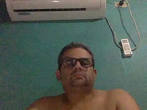 Snapshot of Katracho6969 chatting on November 2025 03:45:02 AM Katracho6969 online show from November 2025 03:45:02 AM