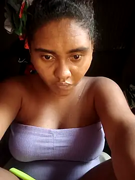 Snapshot of Lucy-Ferr chatting on October 2025 07:24:01 PM Lucy-Ferr online show from October 2025 07:24:01 PM