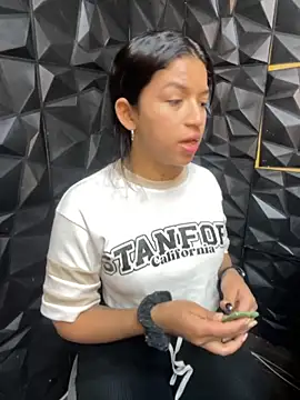 lil charme online show from September 2025 05:06:01 PM