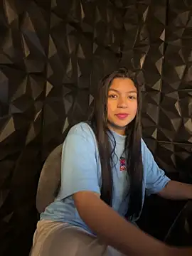 lil charme online show from October 2025 04:33:01 PM