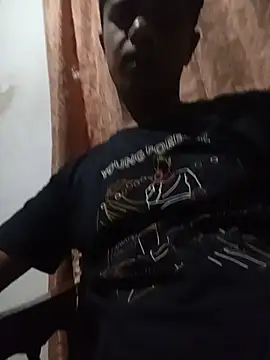 Snapshot of lahiruwi chatting on July 2026 05:32:02 PM lahiruwi online show from July 2026 05:32:02 PM